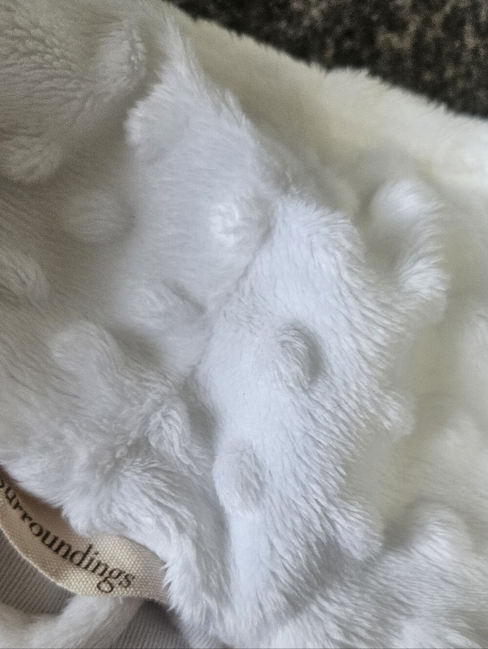Soft Surroundis Dot Textured White Plush Robe - Picture 8 of 8